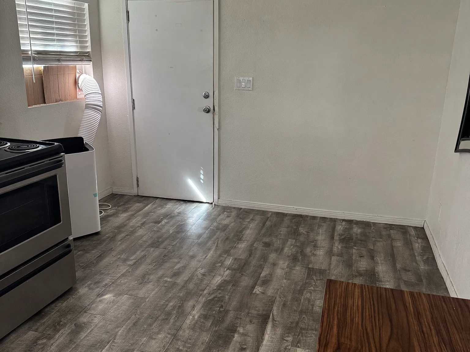 Studio, 375 sqft, $1,550 — Photo 4