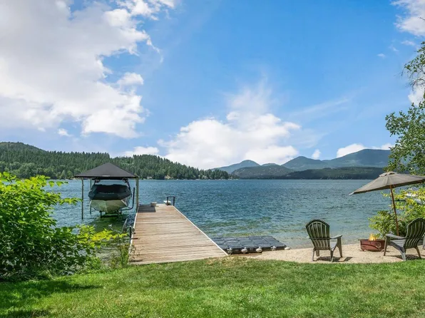 1075 Lakeshore Dr, Sagle, ID 83860