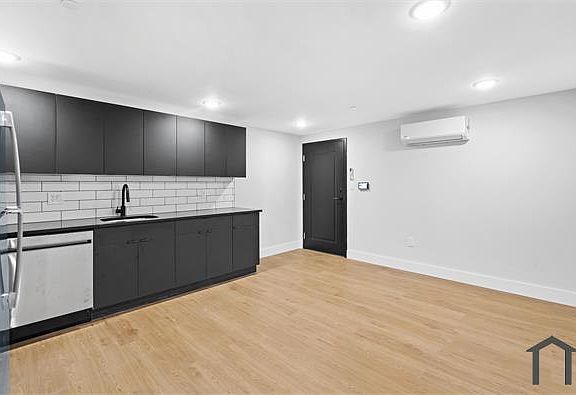 4th image of 5001 Frankford Ave #3