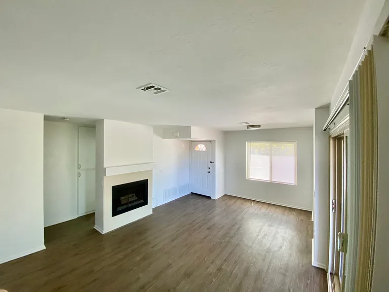 10702 Dabney Dr — Photo 5