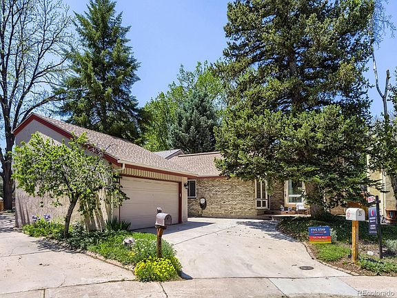 2nd image of 2884 S Oakland Circle