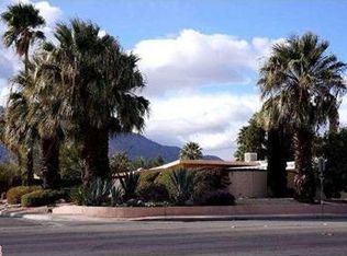 990 E Chia Rd, Palm Springs, CA 92262