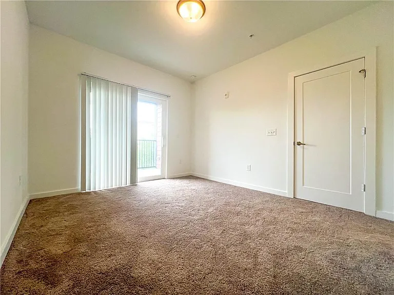 525 Parkway Dr #515 — Photo 10