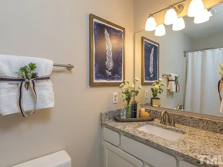 217 Cedarwood Ln — Photo 7