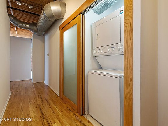 3rd image of 2911 N Western Ave APT 412