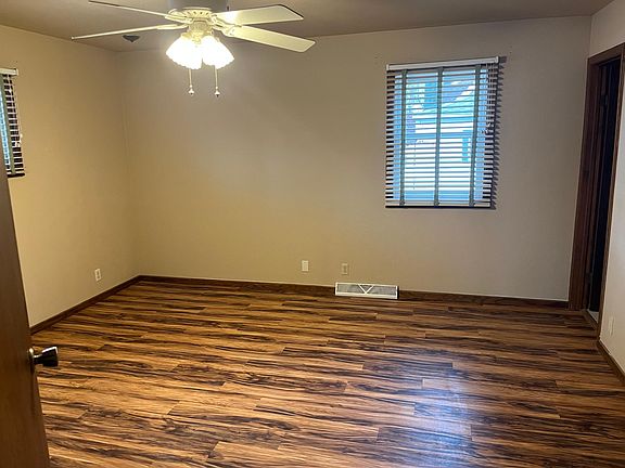 5th image of 2801 Ashland Ave