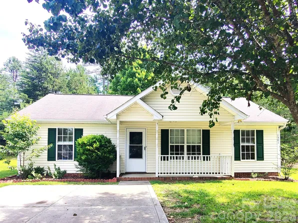 1501 Bear Brook Dr, Charlotte, NC 28214