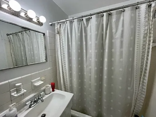 Rented by Brown Harris Stevens | media 33