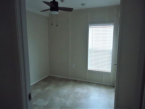 4th image of 803 Shelby Ave