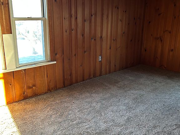 upstairs bedroom 2