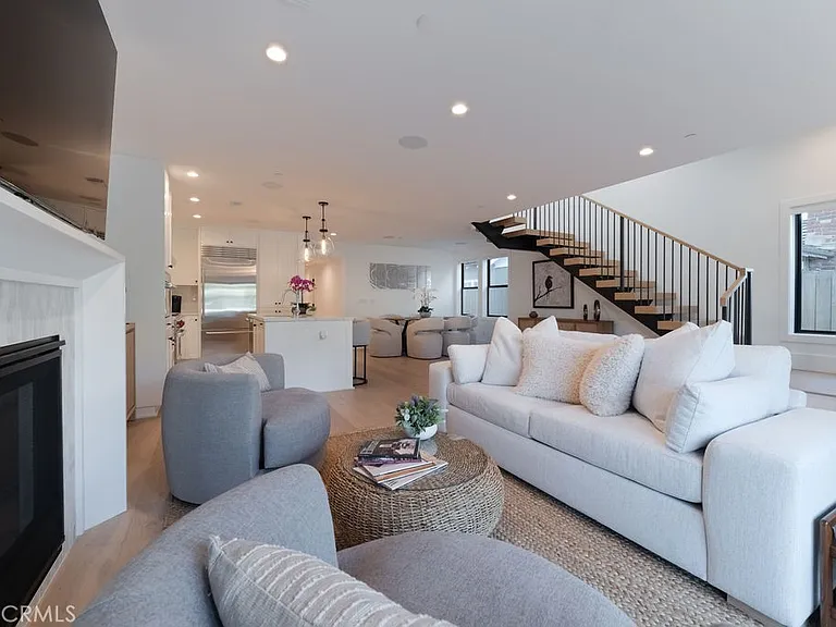 603 Acacia Ave #A — Photo 3