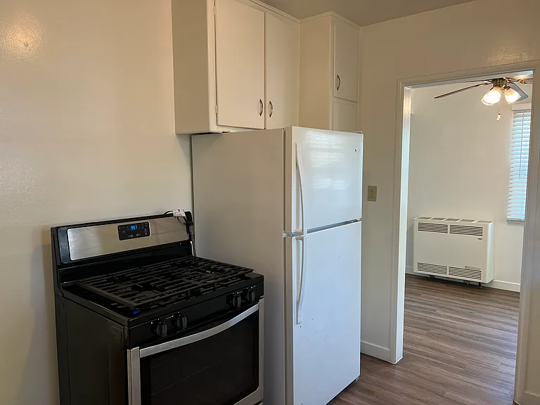185 Ximeno Ave #C — Photo 10