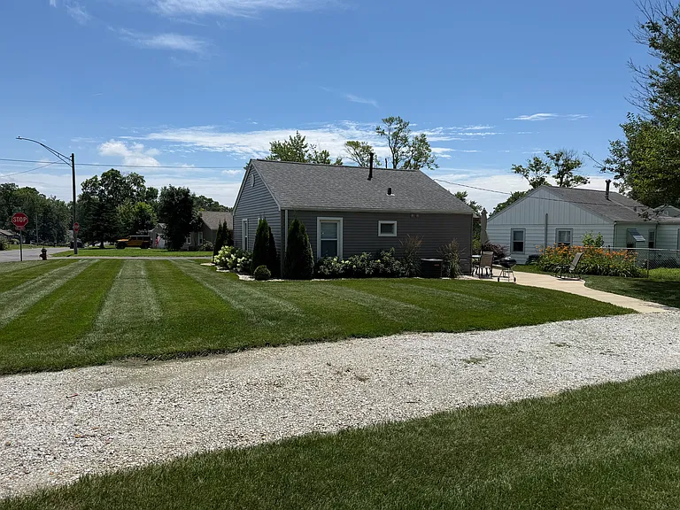 5131 N Longview Pl — Photo 2