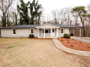 5804 Reinhardt College Pkwy, Waleska, GA 30183