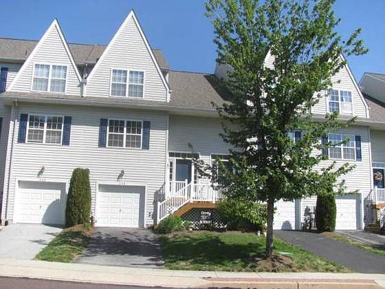 1st image of 204 Jefferson Ave