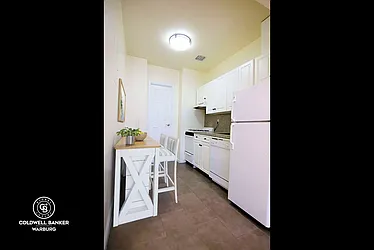 Rented by Coldwell Banker Warburg