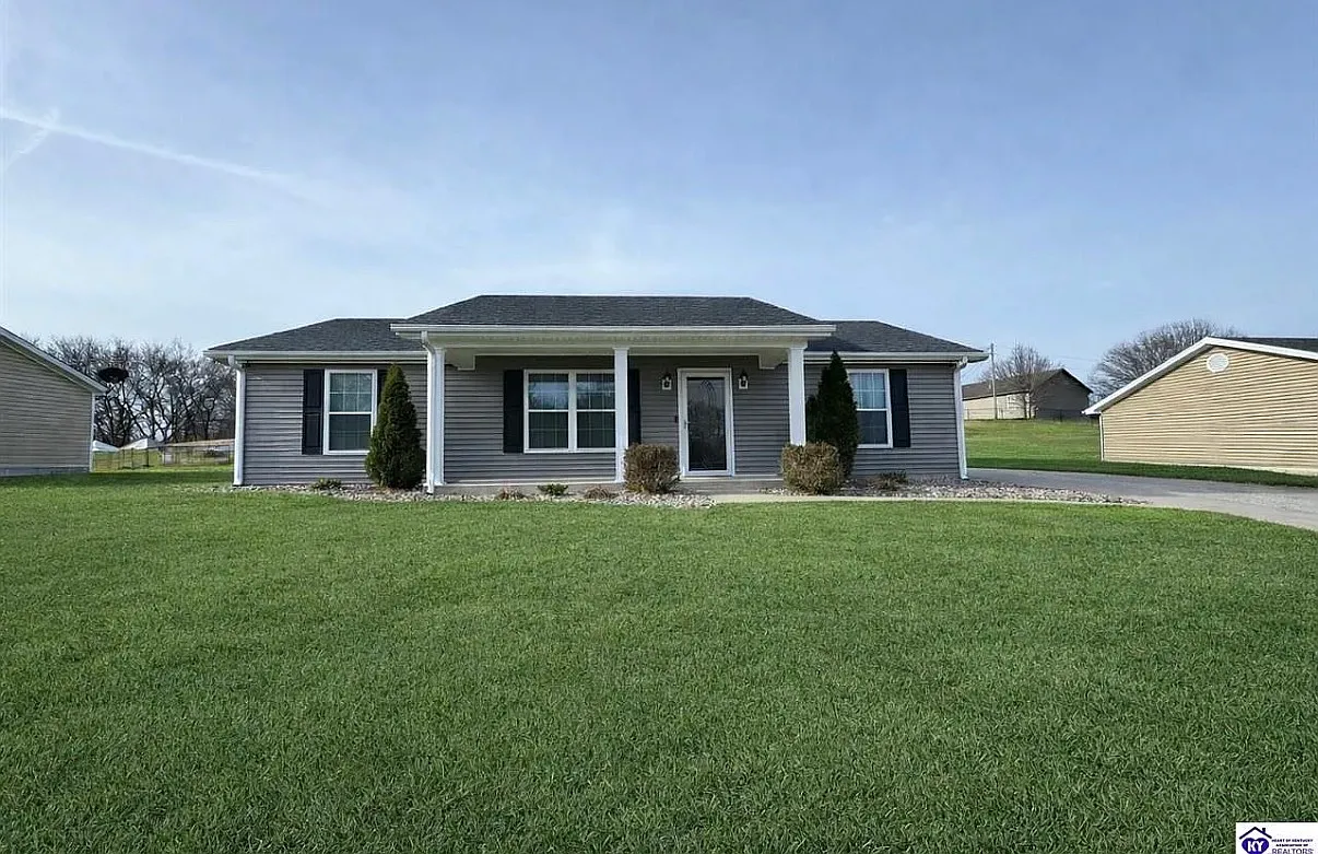 3 bed, 1200 sqft, $1,600 — Photo 2