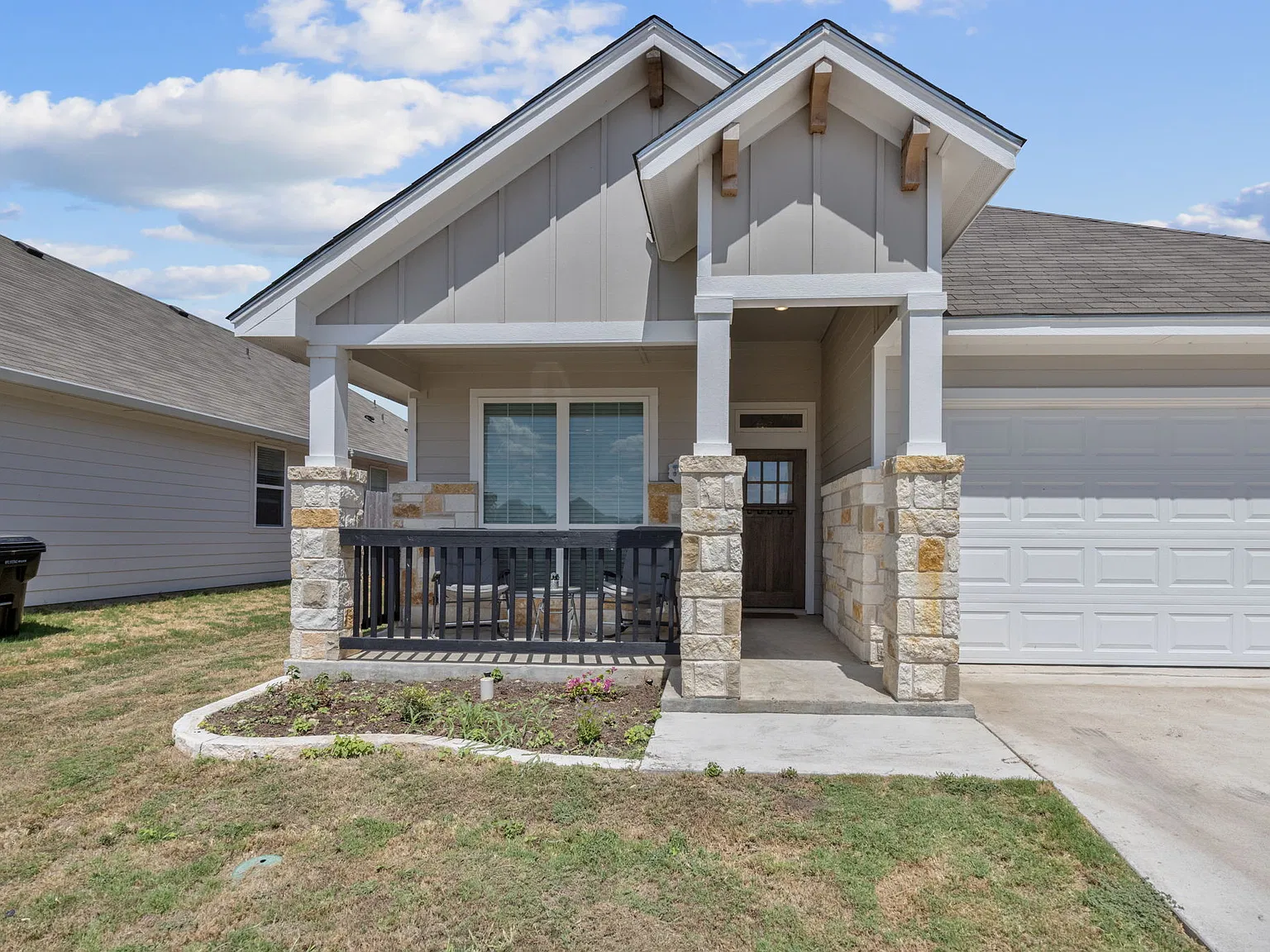 4 bed, 1759 sqft, $2,175 — Photo 3
