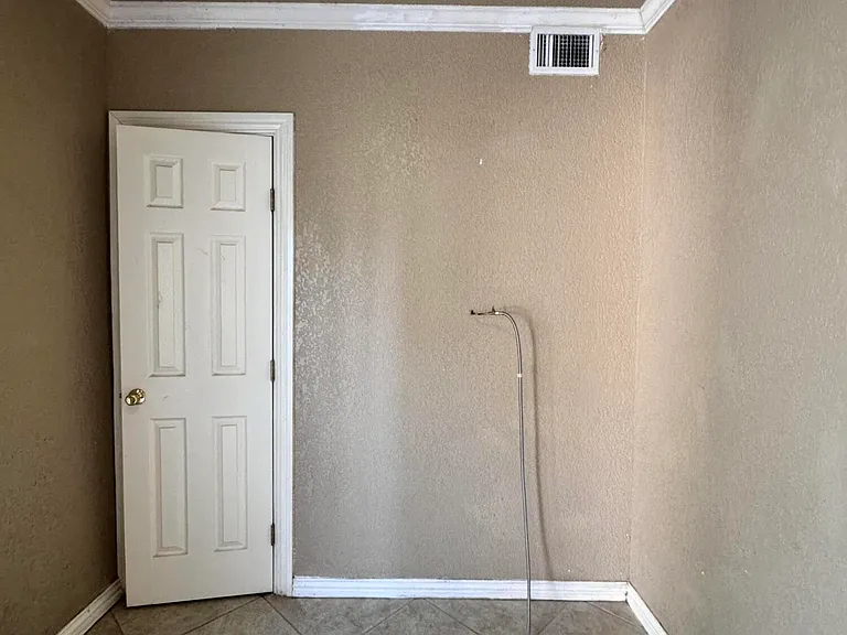 7409 Edgemere Blvd — Photo 21