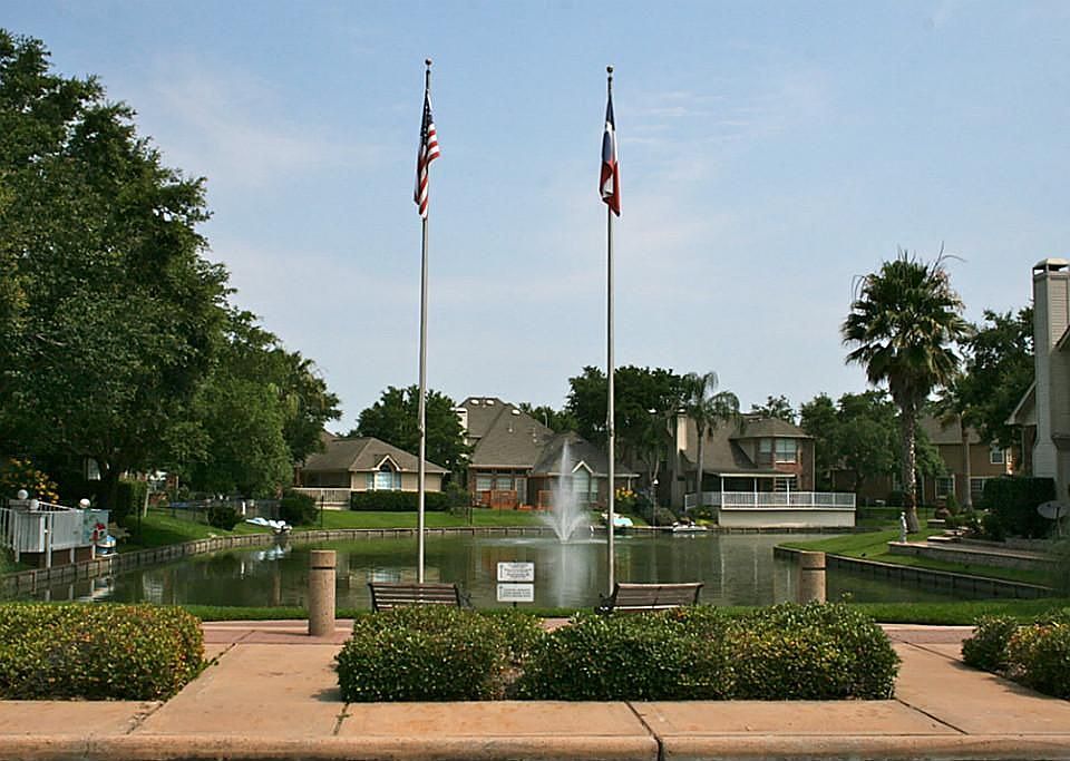 1st image of 1122 Misty Lake Dr