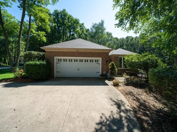 51170 Hickory Rd, Granger, IN 46530