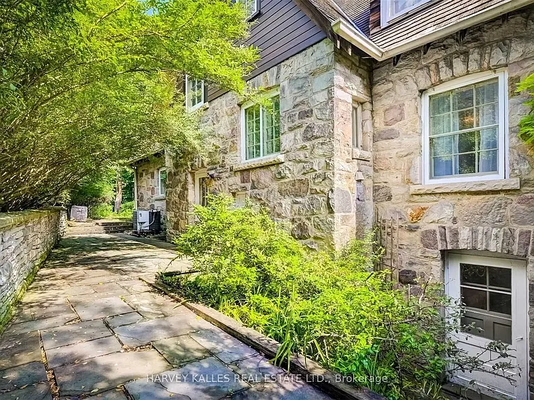 23 Donwoods Dr — Photo 3