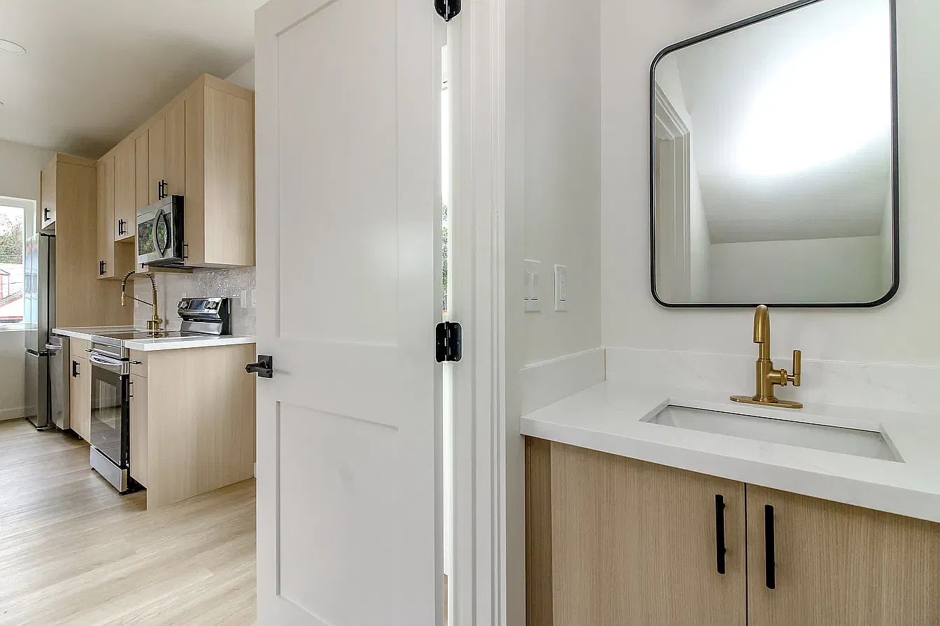 2 bed, 1.5 bath, 800 sqft, $2,500 — Photo 4