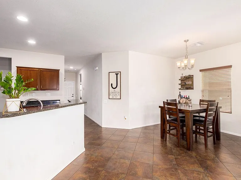10811 W El Cortez Pl — Photo 7