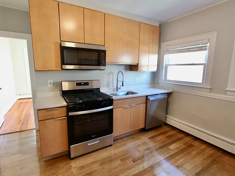 55 Estes Street Apartment — Photo 6
