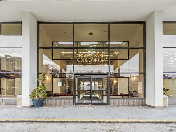 3rd image of 25-40 Shore Boulevard #5E