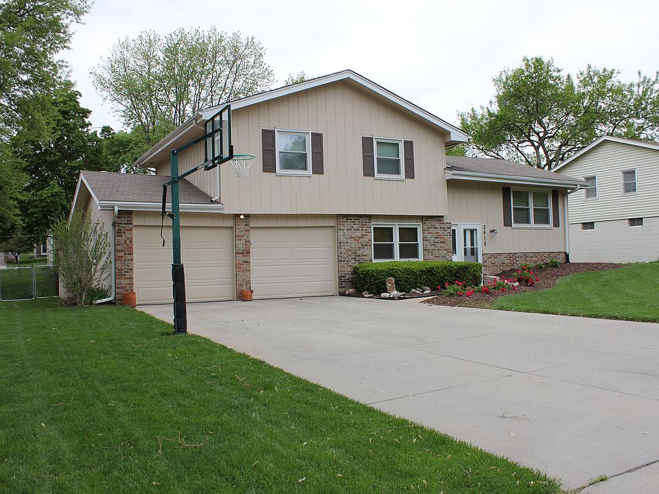 1st image of 2618 N 98th St