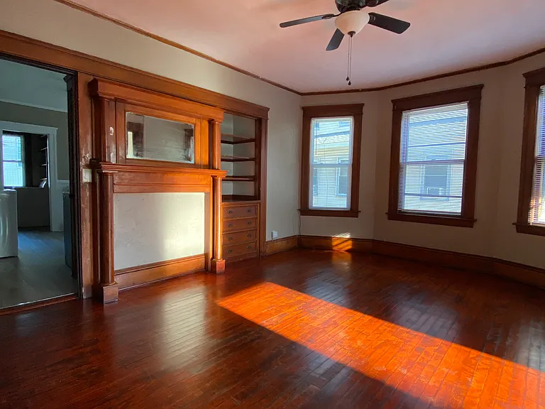 114 Paine St #2 — Photo 4