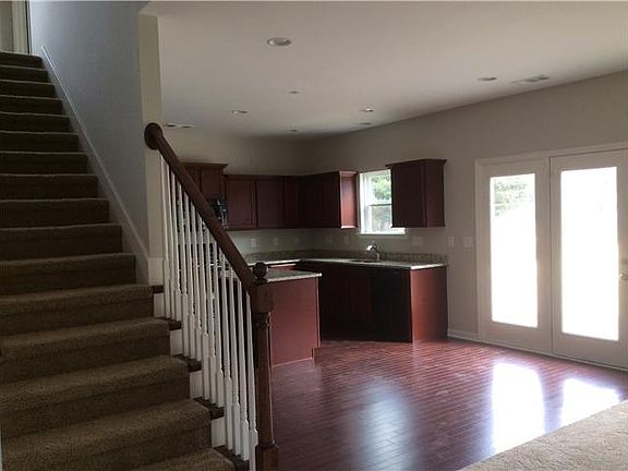 3rd image of 1064 E Sagewood Dr #51