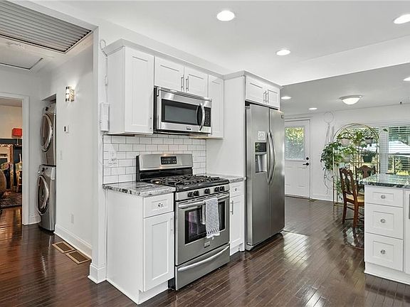 3rd image of 97 Mortimer St SE