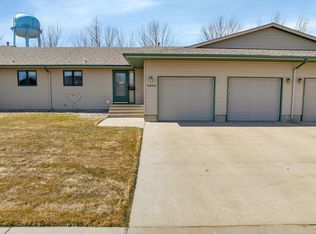 3204 4th St SW, Minot, ND 58701