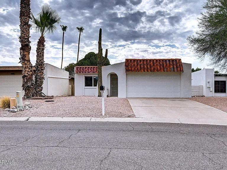 14613 N Calle Del Oro — Photo 1