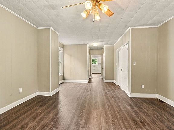 3rd image of 215-215 Pine Grove Rd #217