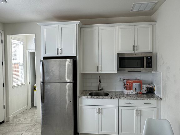 2nd image of 4959 Belles Ct