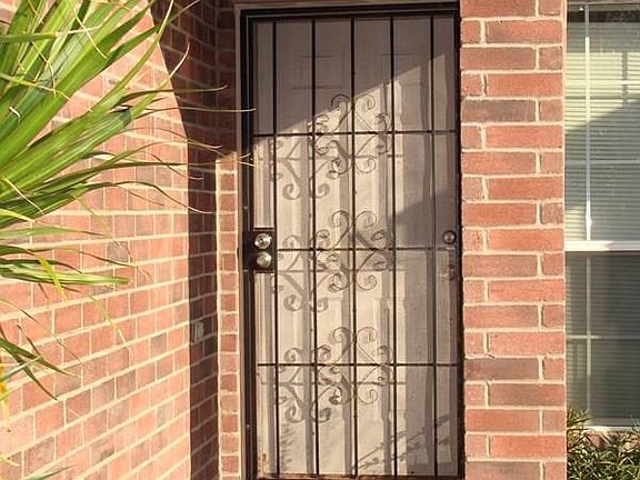 3rd image of 1273 Guadalupe Cir