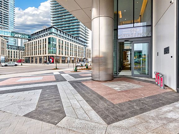 2nd image of 950 Portage Pkwy #5901