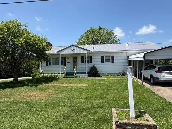211 Green St, Woodsfield, OH 43793