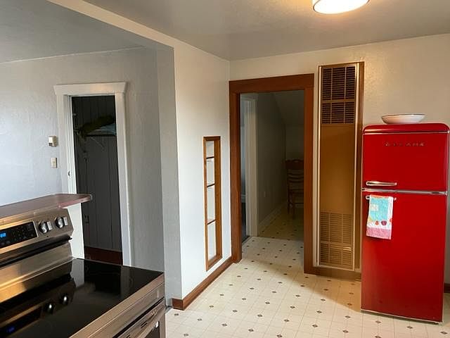 1st image of 716 1/2 W Pine St