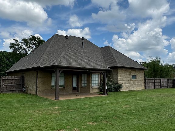 3rd image of 9587 Nielsen Dr
