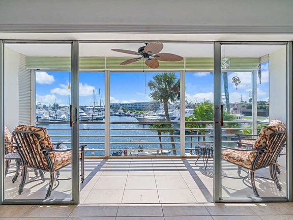 3rd image of 21 Yacht Club Dr APT 208