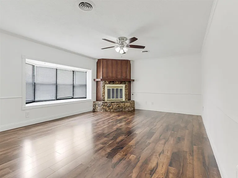 14025 Janwood Ln — Photo 2