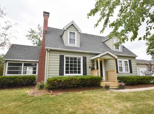 629 W Knoll Crest Dr, Peoria, IL 61614