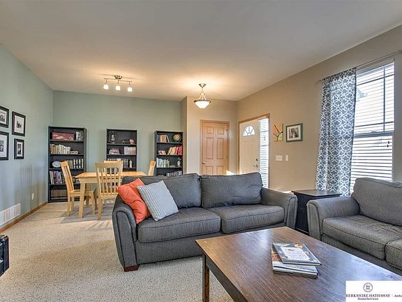 5th image of 2416 S River Rock Dr
