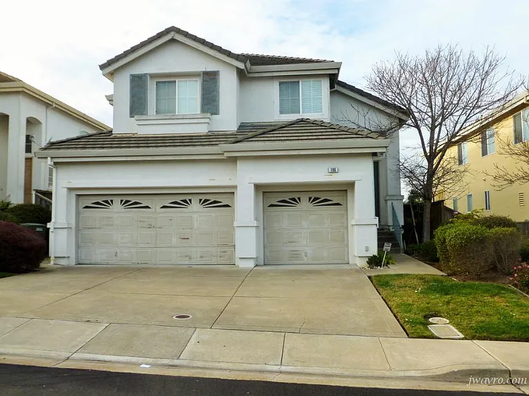 186 El Rancho Dr — Photo 1