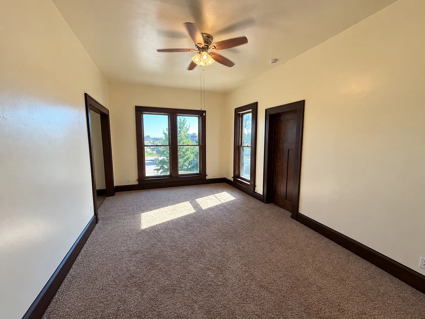 2 bed, $1,300 — Photo 2