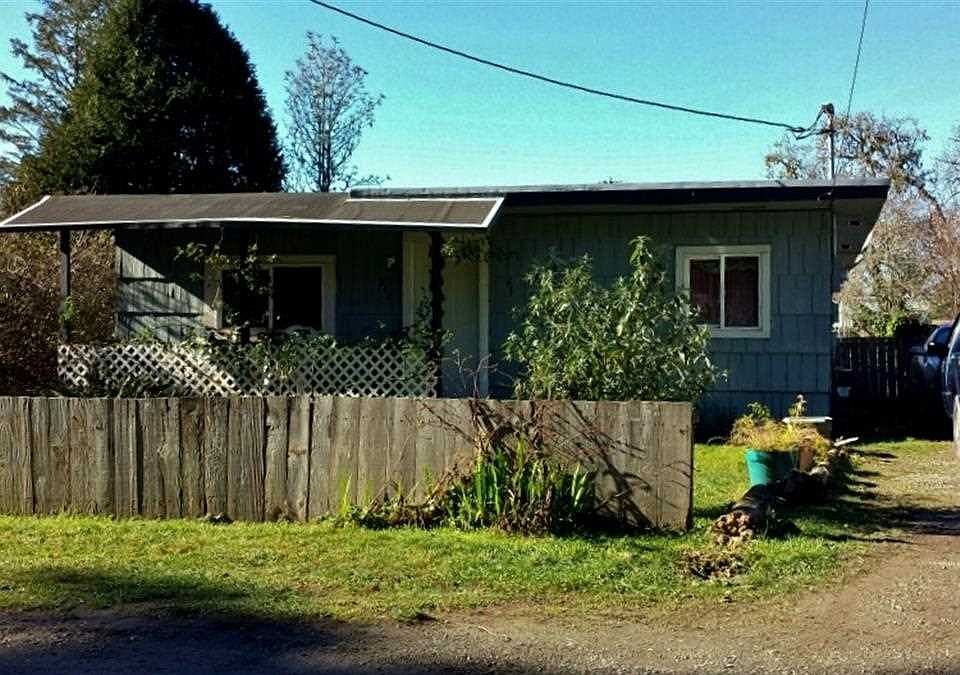1st image of 242 Hill St